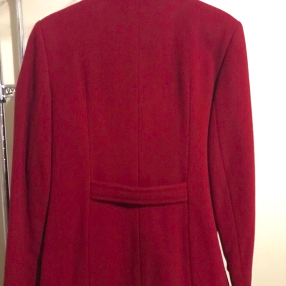 Woman’s Winter Coat - Picture 2 of 3